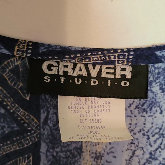 Graver Studio sleeveless blouse - Picture 2 of 4